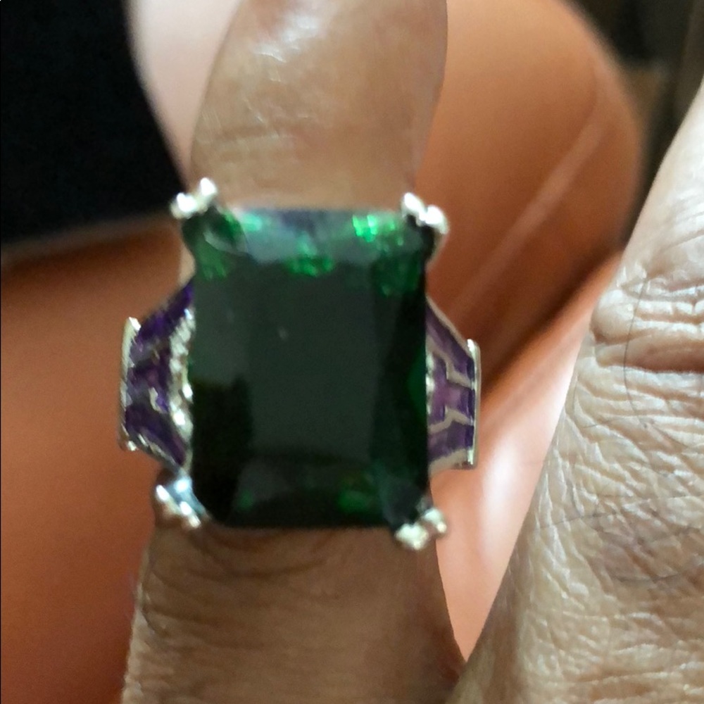 Ring - Picture 2 of 3